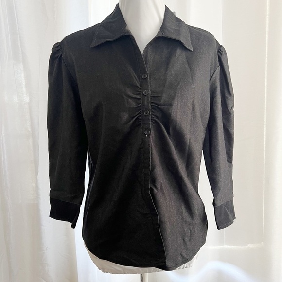 Button down Blouse Size Medium New with tags - Picture 1 of 9
